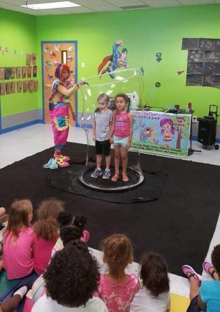 bubble_clown_presentation_prime_time_early_learning_centers_middletown_ny-318x450