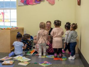 cadence_education_local_photos_campaign_411_n_6th_st_odessa_de_19730_usa_group_of_children_playingreading-02-09-2024-17088131477840.9186371295775653