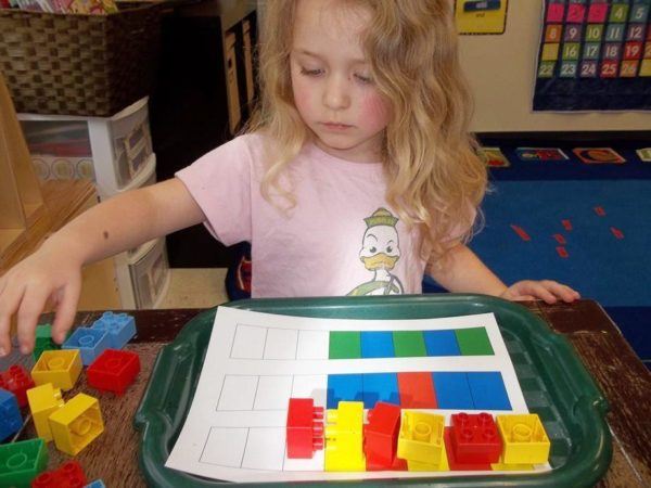 color_matching_assignment_cadence_academy_preschool_sherwood_or-600x450