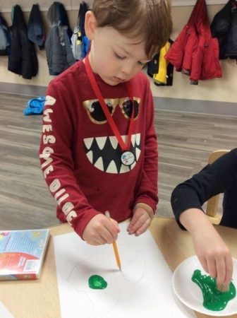drawing_and_painting_activity_cadence_academy_preschool_yelm_highway_olympia_wa-336x450