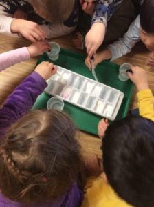 eye_dropper_science_activity_next_generation_childrens_centers_natick_ma-336x450