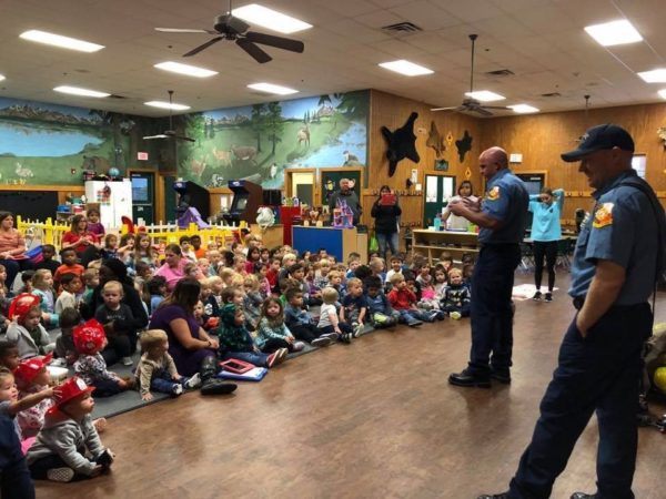 firemen_presenting_at_bearfoot_lodge_private_school_wylie_tx-600x450
