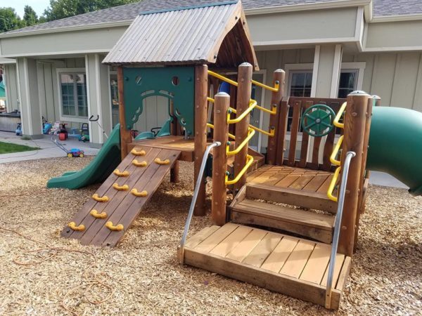 fun_playground_at_cadence_academy_preschool_childrens_center_klamath_falls_or-600x450