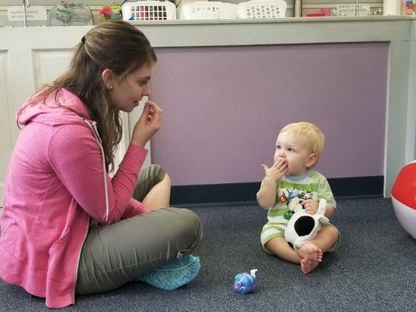 learning_baby_sign_language_fredericksburg_childrens_academy_fredericksburg_va-600x450