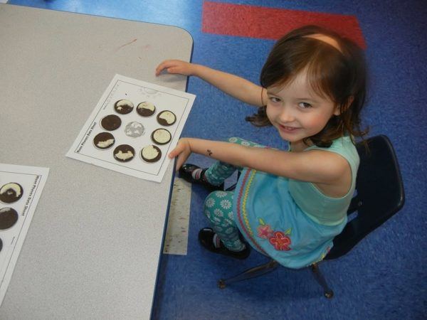 oreo_cookie_moon_activity_creative_kids_childcare_centers_kent-600x450