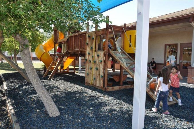 outdoor_playground_at_phoenix_childrens_academy_private_preschool_union_hills-677x450
