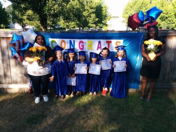 pre-kindergarten_children_and_teachers_cadence_academy_preschool_dupont_wa-600x450