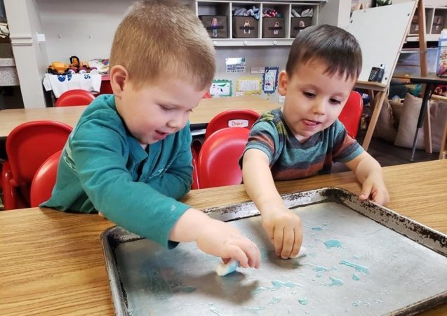 preschool_boys_colored_liquid_science_activity_the_bridge_learning_center_carrollton_ga-637x450