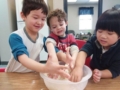 preschool_boys_playing_with_dough_jonis_child_care_preschool_farmington_ct-600x450
