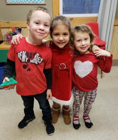 preschool_children_celebrating_valentines_day_cadence_academy_preschool_portland_or-379x450