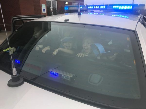 preschool_children_inside_police_car_at_cadence_academy_preschool_crestwood_ky-600x450