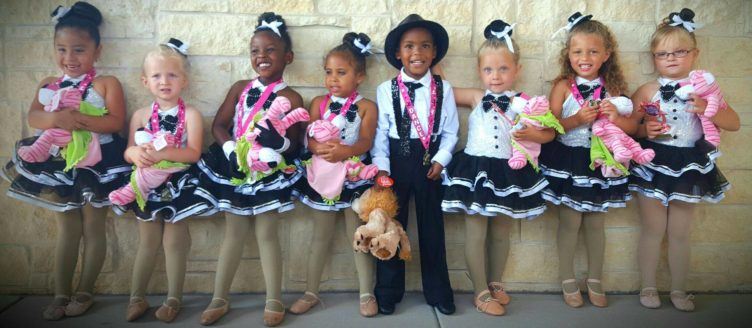 preschool_dance_performance_cast_cadence_academy_preschool_rosemeade_carrollton_tx-752x328