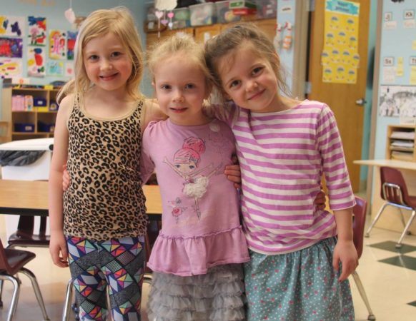 preschool_friends_at_learning_edge_childcare_and_preschool_oak_creek_wi-582x450