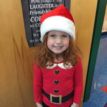 preschool_girl_in_elf_costume_creative_kids_childcare_centers_yorktown-450x450