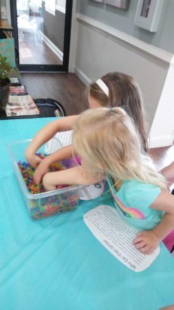 preschool_girs_playing_with_orbeez_sunbrook_academy_at_bay_springs_villa_rica_ga-253x450