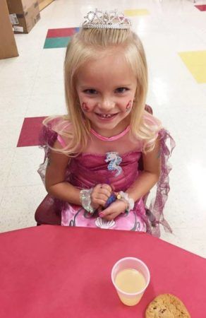 preschool_princess_at_cadence_academy_preschool_ken_caryl_littleton_co-292x450