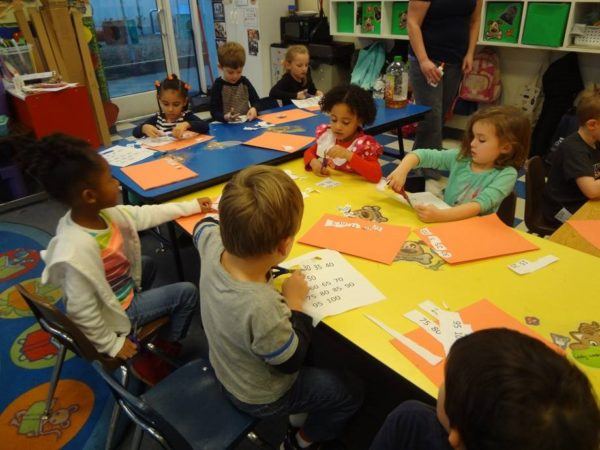 preschoolers_doing_number_activity_cadence_academy_preschool_farmers_market_sacramento_ca-600x450