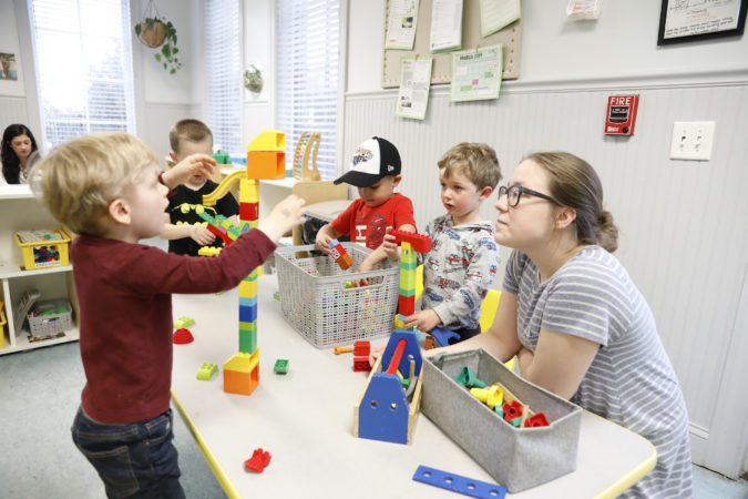 preschoolers_playing_with_blocks_winwood_childrens_center_leesburg_va-675x450