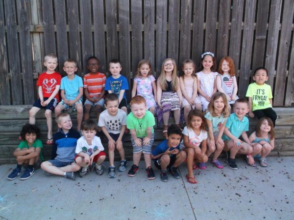 preschoolers_posing_for_photo_outside_cadence_academy_preschool_ashworth_west_des_moines_ia-600x450