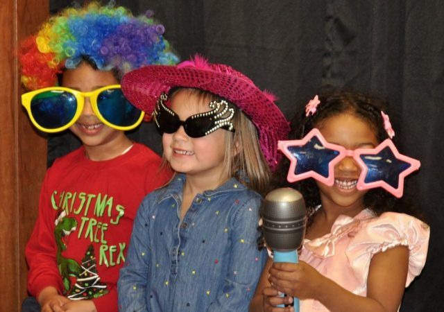 preschoolers wearing fun glasses