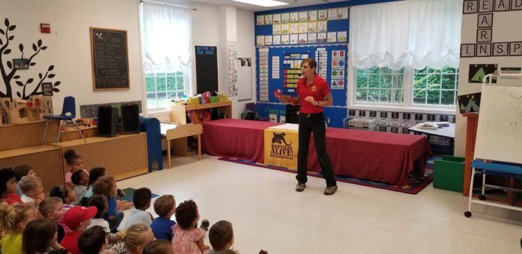 reptiles_alive_presentation_winwood_childrens_center_gainesville_ii_va-752x366