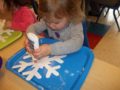 snowflake_art_project_cadence_academy_preschool_sherwood_or-600x450