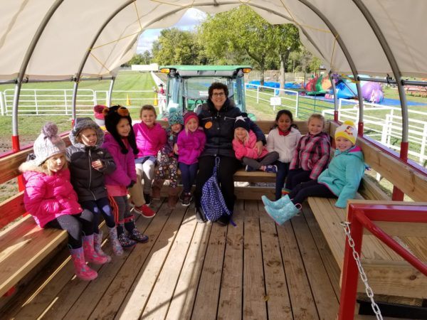 summer_camp_field_trip_to_farm_canterbury_academy_at_small_beginnings_overland_park_ks-600x450