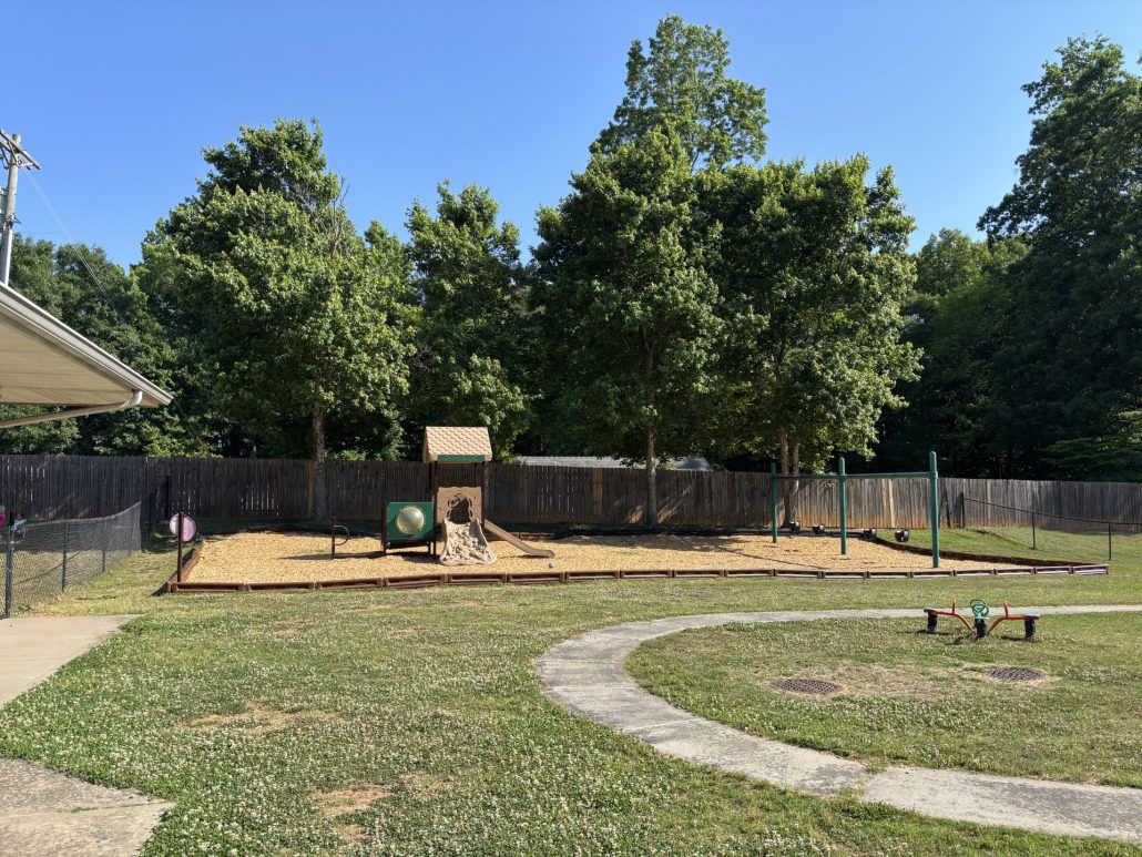 sunbrook-academy-stockbridge-georiga-outsdie-playground