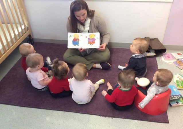 teacher_reading_to_toddlers_next_generation_childrens_centers_beverly_ma-638x450