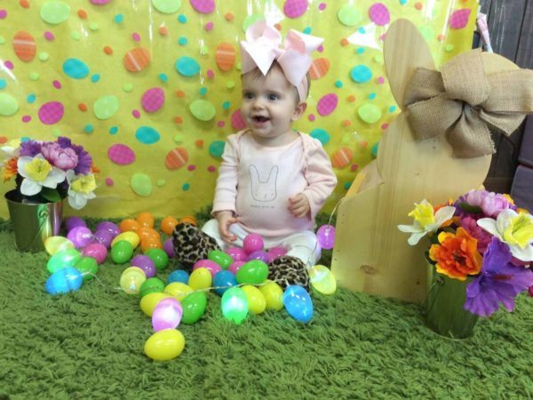 toddler_easter_eggs_at_cadence_academy_preschool_rogers_ar-600x450