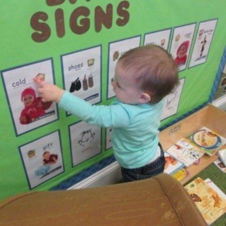 toddler_learning_sign_language_cadence_academy_ballantyne_charlotte_nc-450x450