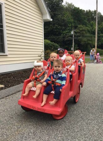 toddlers_in_bye-bye_buggy_jonis_child_care_preschool_canton_ct-331x450
