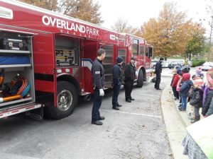 visit_from_overland_park_fire_department_canterbury_preparatory_school_overland_park_ks-600x450