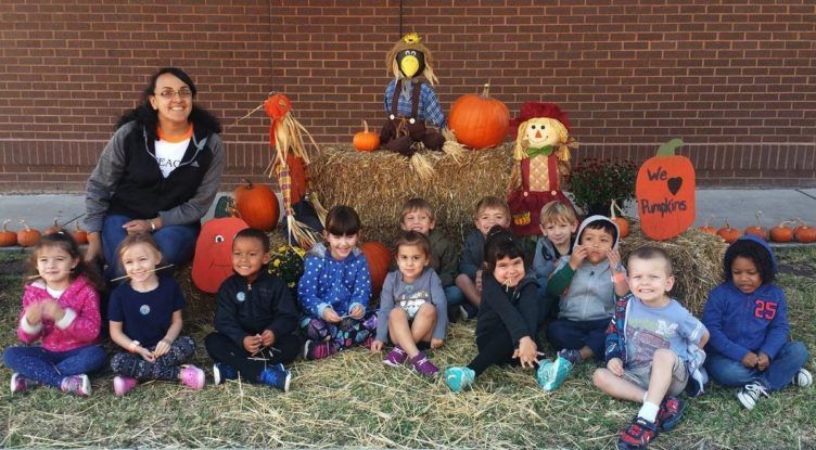 visit_to_the_pumpkin_patch_at_the_peanut_gallery_temple_tx-752x415