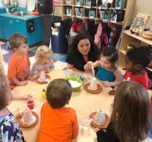 volcano_preschool_science_experiment_at_pusch-ridge-preschool-kindergarten-482x450
