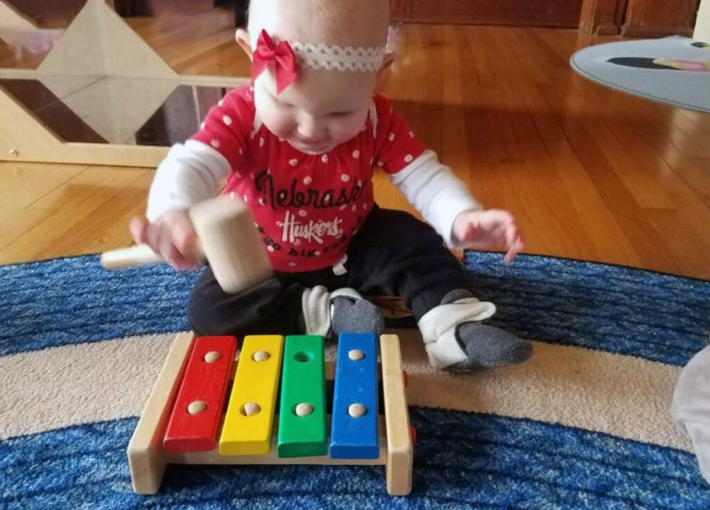 Daily-Music-Language-And-Movement-Enrichments-Infant-Daycare-Serving-Omaha-Elkhorn-Papillion-Gretna-And-Lavista-1024x768-1 copy