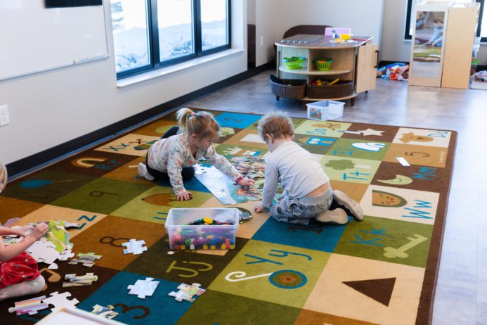 cadence_education_local_photos_campaign_5702_lachman_ave_ne_albertville_mn_55301_usa_group_of_children_playing_2-02-16-2024-17085323215260.3386446296058643