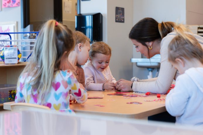 cadence_education_local_photos_campaign_5702_lachman_ave_ne_albertville_mn_55301_usa_teacher_engaged_with_a_student-02-16-2024-17085322877170.40379265957460886