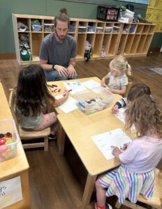 academy-of-asheville-preschool-kids-learning-playing (2)