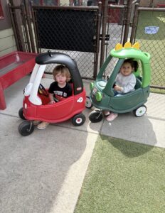 academy-of-asheville-preschool-kids-learning-playing (3)