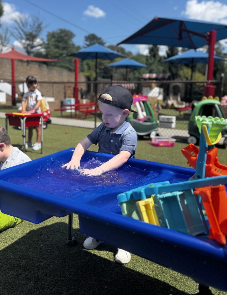 academy-of-asheville-preschool-kids-learning-playing (9)