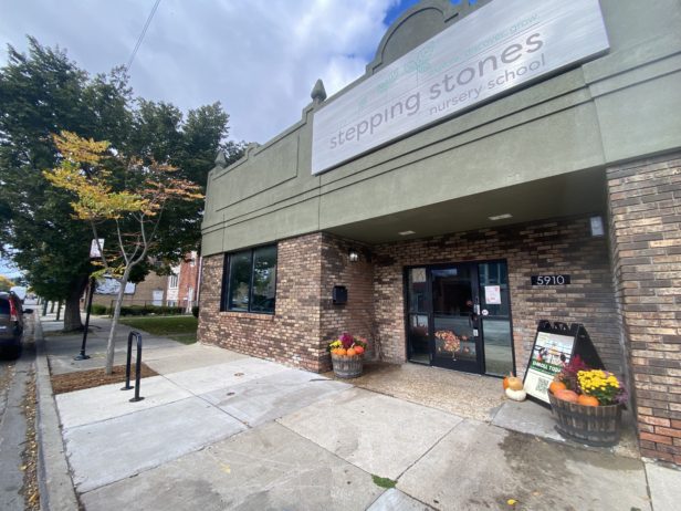 Portage Park 940 Exterior